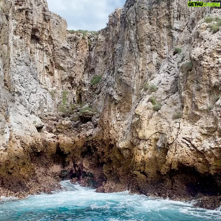 Candice Patton Instagram - Hola marinero! ⛵️🧜🏾‍♀️🇲🇽 Hidden Beach, Marietas Islands