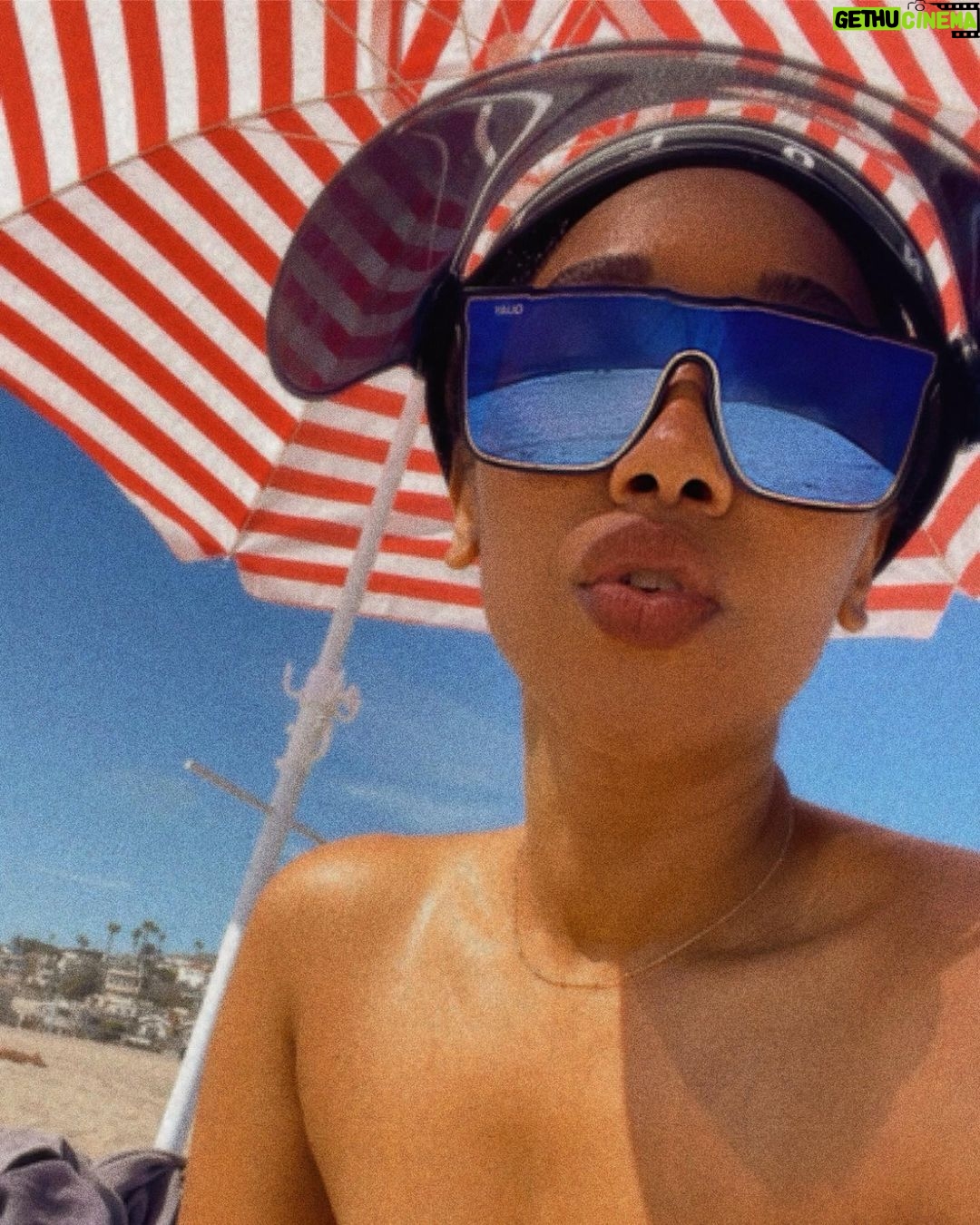 Candice Patton Instagram - Found out recently my vitamin D levels were so low thanks to my doctor who had a sneaking suspicion. Normal levels are around 30. I was at an 8! 😱 Vitamin D deficiency can cause mood changes (depression and anxiety), bone loss, bone and joint pain, and fatigue. I’m now on prescription level vitamin D and prioritizing soaking up the California sun when I can. ☀️🥰 ( also sneaking salmon back in my diet) Did you know the more melanin in your skin the harder it is for you to synthesize vitamin D from the sun? Have you checked your vitamin D lately ? Love u lots. ❤️ Los Angeles, California