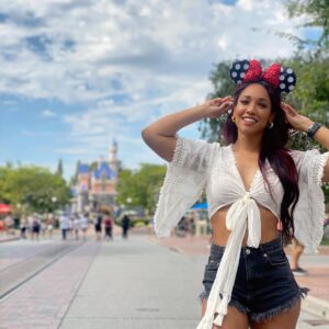 Candice Patton Instagram - So much gratitude for another trip around the sun. Thankful for the lessons. Thankful for the growth. 
Thankful for the people. 
Thankful for the love. 
Excited and eager to see what this next year brings. Onward! 💫 love you all! ❤️
