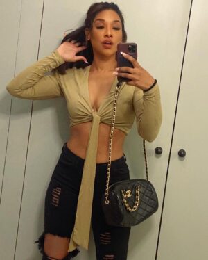 Candice Patton Instagram - dice game 🎲