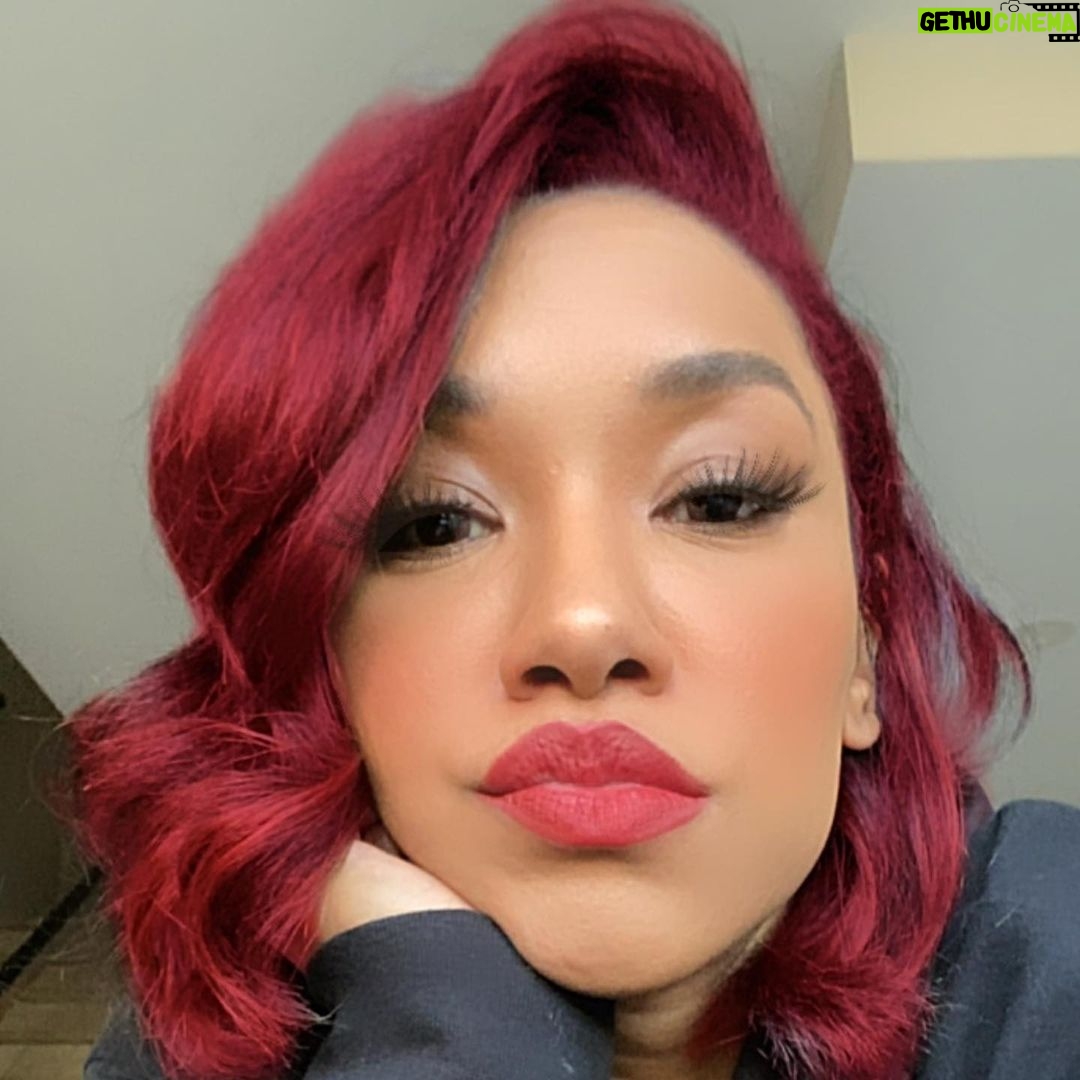 Candice Patton - 243.8K Likes - hmmm..?🌶🌶🌶