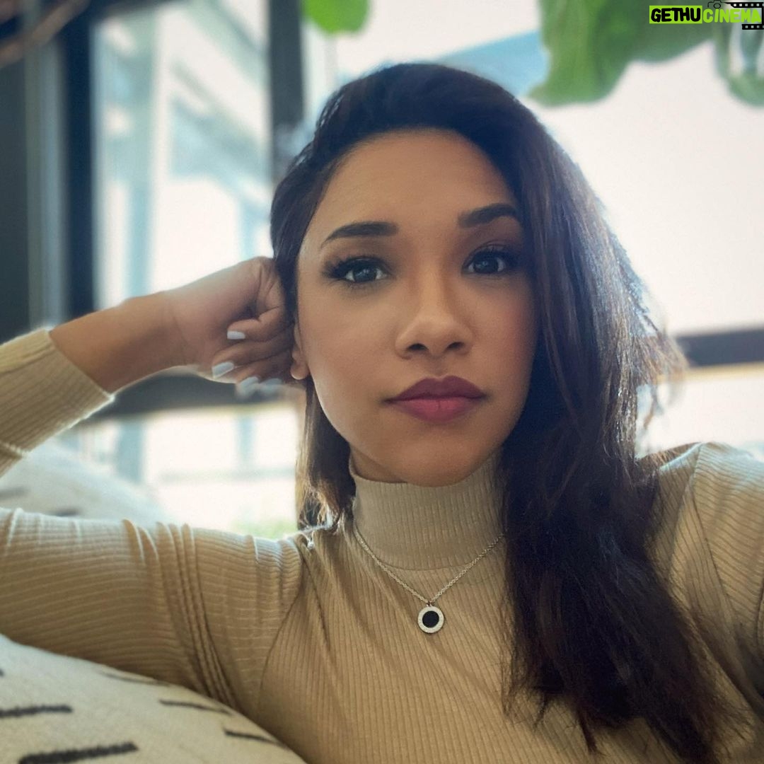 Candice Patton - 226.4K Likes - Today is #givingtuesday! This year I am supporting @savethechildren who work in the US and all around the world to make sure kids everywhere grow up healthy, educated and safe. Please consider giving on giving Tuesday. #givehope @bulgari