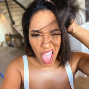 Candice Patton Instagram - 🦉
(📸Shot remotely by my manager @jeredservachello 1,200 miles away all the way back in LA)