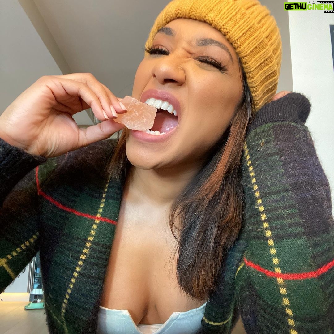Candice Patton - 325.7K Likes - 🐣 byrdie
