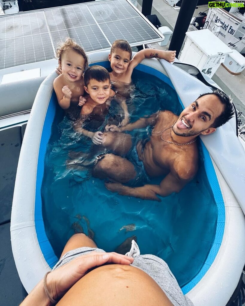 Carlos PenaVega Instagram - Penavega party of 6 happening later this year… 😂 still can’t believe baby number 4 is on the way. I think we may need a bigger jacuzzi… Ok… what are the guesses?!? BOY OR GIRL?!