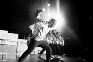 Carlos PenaVega Instagram - Life lately :) can’t believe Tour is almost  over!!!! 6 more shows in the US!!! Can’t wait to see you all 🎉 🎵 🤩 📸 @parisvisone