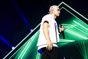 Carlos PenaVega Instagram - Hershey Stadium!! Tonight was AMAZING!!! Thank you all for such a memorable night :) ❤️ what a crowd!!! 📸 @parisvisone