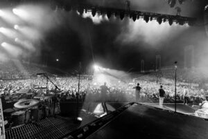Carlos PenaVega Instagram - Hershey Stadium!! Tonight was AMAZING!!! Thank you all for such a memorable night :) ❤️ what a crowd!!! 📸 @parisvisone
