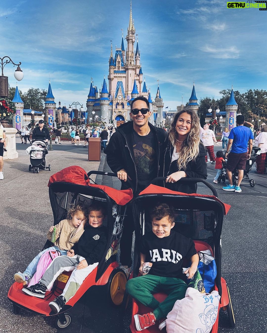 Carlos PenaVega Instagram - What a magical day! A belated bday celebration for our Oceanito. Feliz cumpleaños Ocean!!! A big gracias to @disneyparks @waltdisneyworld AND our amazing guide Dana for making it as magical as we dreamed it would be! #WaltDisneyWorld #DisneyHolidays @disneyworld.latino #DisneyFamilia #spanglish Ps. Kingston is still crushing hard on all the princesses. He’s determined to marry Rapunzel FOR REAL. 🤣