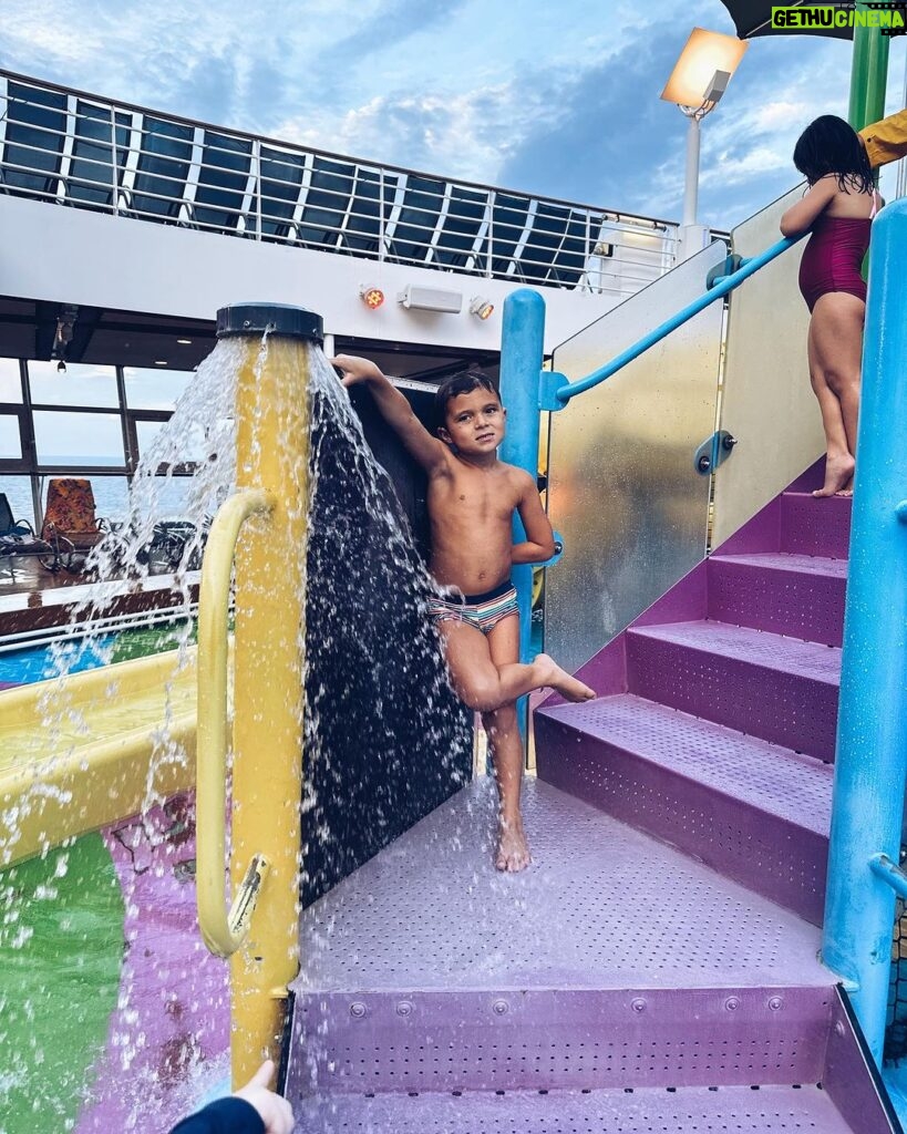 Carlos PenaVega Instagram - I don’t ever want this to end ❤️-> swipe to see if Rio is having a good time…. #familyvacation #cruiselife