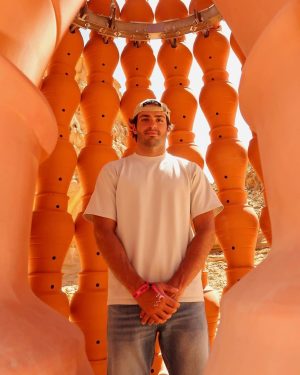 Carlos Sainz Jr. Instagram - 🔋Quick recharge in Al-Ula. Ready for another week of racing!