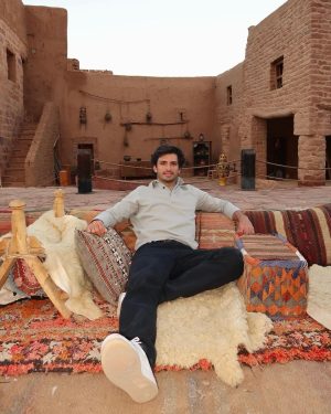 Carlos Sainz Jr. Instagram - 🔋Quick recharge in Al-Ula. Ready for another week of racing!