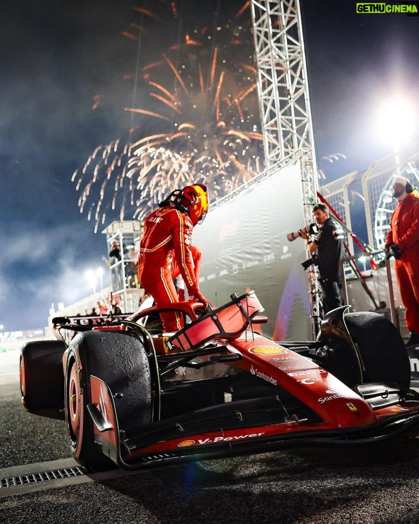 Carlos Sainz Jr. Instagram - 🏆P3!! Good start to the season. We have a very good baseline and we'll keep pushing for more! 💪🏻 🏆P3!! Buen comienzo de temporada. Tenemos una muy buena base y ahora hay que ir a por más! 💪🏻 - #Carlossainz Bahrain International Circuit