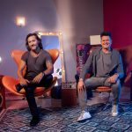 Carlos Vives Instagram - Mañana sale nuestra nueva canción con mi amigo Diego🙌🏼 Mi corazón hace “Kapun” cuando voy a sacar nueva música.. ¿Y el tuyo? ❤️ @diegotorresmusica #Kapun