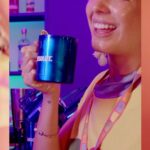 Carmen Aub Instagram - O Carnaval nunca foi tão delicioso! A atriz @carmenaub revelou seu segredo para curtir a folia do nosso voo em grande estilo: o mix de sabores e sensações de @absolutbrasil, a vodka premium número 1 do mundo. Cheers! 🍸🤤 #BornToMix [Beba com moderação. Não compartilhe com menores de 18 anos] - ¡El carnaval nunca ha sido tan delicioso! La actriz @carmenaub desveló su secreto para disfrutar al máximo de nuestra fiesta voladora: la mezcla de sabores y sensaciones de @absolutbrasil, el vodka premium número 1 del mundo. ¡Salud! 🍸🤤 #BornToMix [Beba con moderacion. No compartir con nadie menor de 18] #ARARAnaAvenida #Carnaval2023 #CarnavaldaARARA Sambódromo da Marquês de Sapucaí