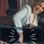 Carmen Aub Instagram – Carmen Aub aceptó el reto de #DesenterrandoAndo…¡y lo vive con mucha intensidad! 😂 El estreno de #ElSenorDeLosCielos será el martes 17 a las 9PM/8C ¡en un capítulo de dos horas!. #ESDLC8 #ESDLCg 🔥