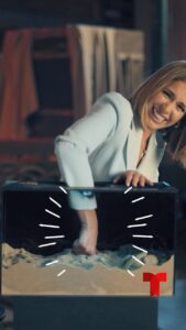 Carmen Aub Instagram - Carmen Aub aceptó el reto de #DesenterrandoAndo…¡y lo vive con mucha intensidad! 😂 El estreno de #ElSenorDeLosCielos será el martes 17 a las 9PM/8C ¡en un capítulo de dos horas!. #ESDLC8 #ESDLCg 🔥