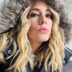 Carmen Aub Instagram - Winter vibes ❄️ Podemos esperar toda la vida a que esa persona nos ofrezca una disculpa o tome responsabilidad de cómo nos hirió antes de poder soltar ese dolor, enojo o frustración; el problema con eso es que estamos dándole el poder a alguien más sobre cómo nos sentimos y de poder sanar, recupera tu poder enfocándote en tu propio proceso, toma las riendas y responsabilízate de tu parte y de tu proceso! Cierra ciclos para comenzar el año con todo!