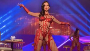 Carolina Miranda Instagram - Y así fue como nació Red Velvet!!! ❤️💋🔥💦 #PerfilFalso @netflixcolombia @netflixlat