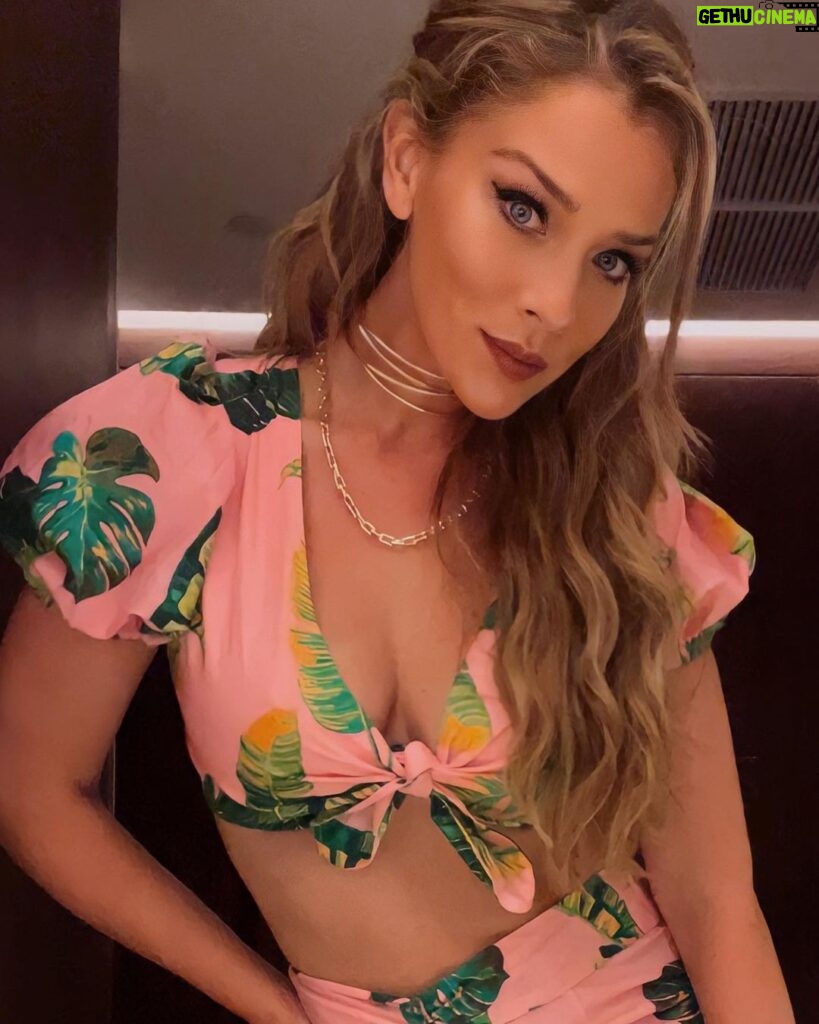 Carolina Miranda Instagram - R E S P I R A R ✨💖 Merida, Yucatan
