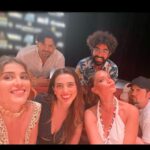 Carolina Miranda Instagram – Y de pronto te encuentras a un equipo hermoso en todos los sentidos y no te queda más que agradecer la fortuna de trabajar así 🤩🙌❤️🎬🍿 terminamos y estoy ansiosa porque vean este gran trabajo de todos!!! Te quiero @prensadanna por siempre tomarme en cuenta para todo 🥰🙌 Tulum