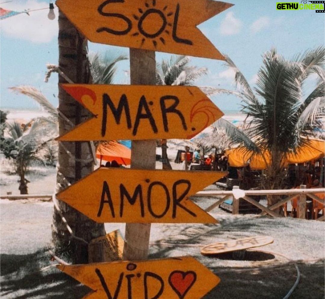 Carolina Miranda Instagram - AGUA SALADA 🌊🪶 ALMA LAVADA 🫀💫 Cancún, México