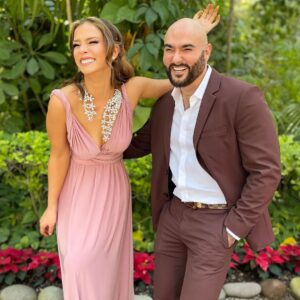 Carolina Miranda Instagram - Festejando la felicidad y el amor de @okaginer y @nachored 🥰❤️ los amo familia por elección !!!! @alexolivag @gustavomelofit 💃🏻🪩🕺

👗 @luremoficial @martiespinooficial