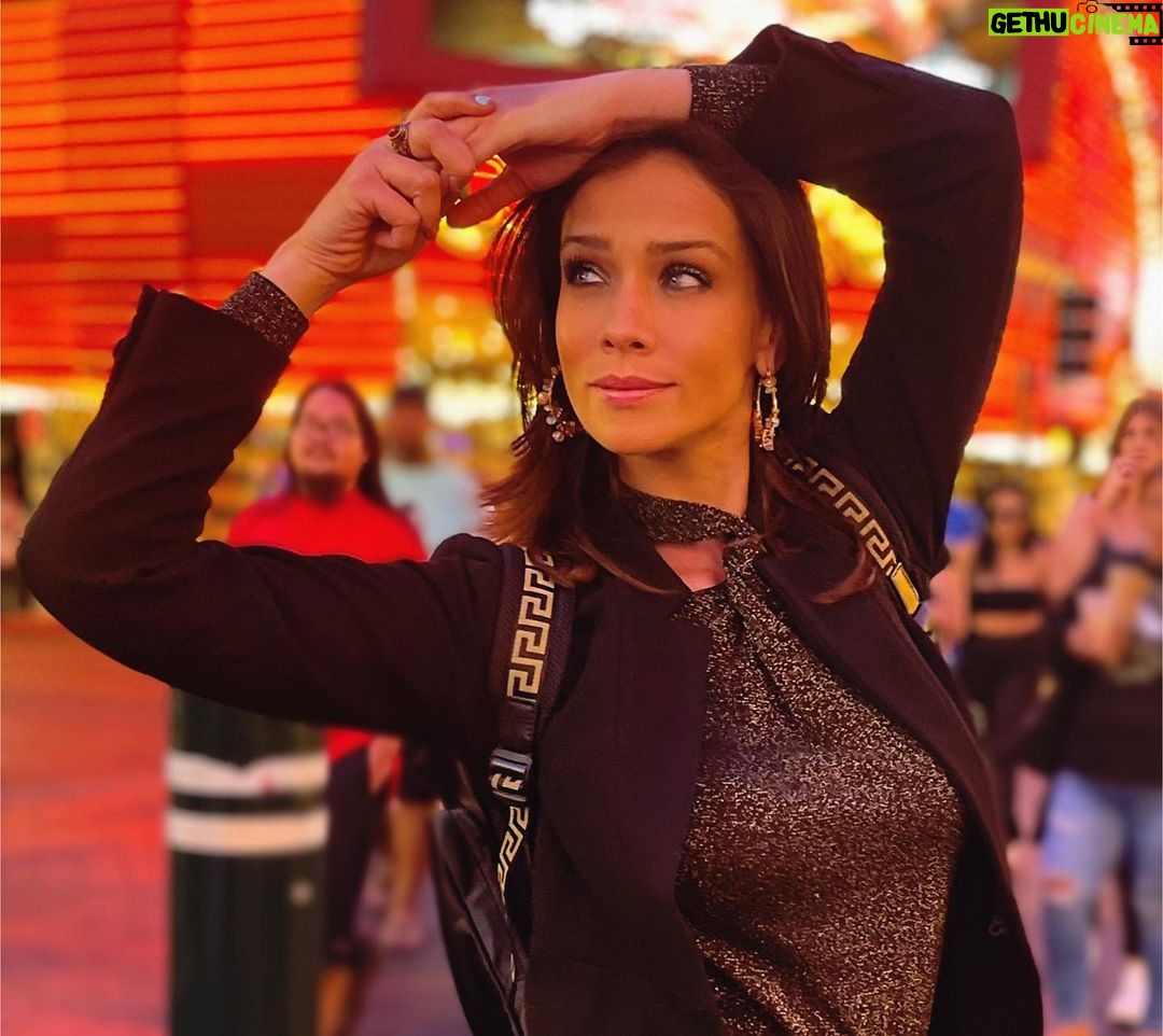 Carolina Miranda Instagram - Hermoso como la vida te sorprende a cada instante 🔥❤️ todas las noches antes de dormir tengo tanto que agradecer 🙌✨ Las Vegas, Nevada