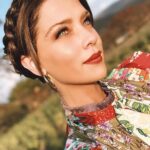 Carolina Miranda Instagram - Natalia Vallejo me enseñó a entender muchas cosas 🌵🤯🔥😈❤️🎬🫠 para no hacer Spoiler coméntenme con emojis que les ha parecido La Mujer Del Diablo 💋✨ @vixplus