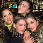 Carolina Miranda Instagram - Perfil falso reunido ❤️🌺 mi regalo más bonito son ustedes!!!💫🙌 @lamuelagonzalez @nicolesantamaria @danielasarria1 Colombia-Bogota
