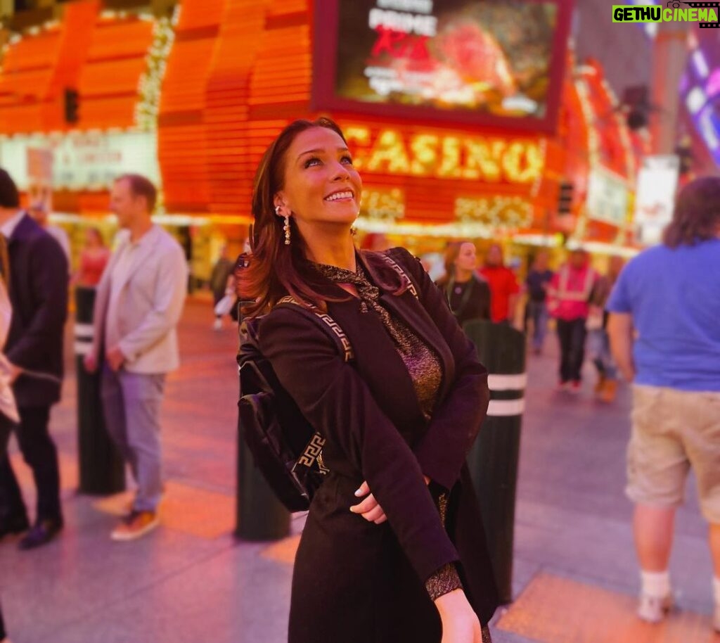 Carolina Miranda Instagram - Hermoso como la vida te sorprende a cada instante 🔥❤ todas las noches antes de dormir tengo tanto que agradecer 🙌✨ Las Vegas, Nevada