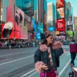 Carolina Miranda Instagram - NEW YORK IS NOT A PLACE. IT IS A FEELING!!! 🍎🗽💋💕🦩 La mejor stylist ever @martiespinooficial @luremoficial New York, New York
