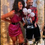 Carolina Miranda Instagram - Gracias a todos por estar,por despedirnos,por festejar,por querernos tanto !!!! 💕🎂🥂✨ los voy a extrañar siempre y que afortunada soy en tenerlos en mi vida 🫶🦋 gracias @asiporsylviadultzin por decorarnos el momento de manera espectacular y @montequillamx por ese pastel Perfecto 🤩✨ #PreCumpleaños 🎂🥂 y #Despedida 🇲🇽👉🇨🇴 México City