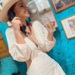 Carolina Miranda Instagram - Que magia la de Cuba y su gente!!! 🇨🇺❤️🍸💫 Seguimos en modo avión y 🪽LIBRE🪽 #puroschazaro Cuba, La Habana