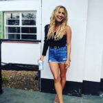 Caroline Flack Instagram - Let’s go coco loco ... live at 10pm itv2 @zara @riverisland @topshop @styledbynana @gemflossi