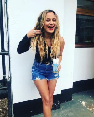 Caroline Flack Instagram - Let’s go coco loco ... live at 10pm itv2 @zara @riverisland @topshop @styledbynana @gemflossi