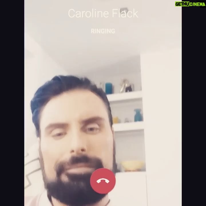 Caroline Flack Instagram - I gave @rylan a little CALL to tell him how happy I was eating myself the new @mcdonaldsuk Big Mac ... he ain’t having none of it ... #StillABigMac #ad (sorry mum for talking with my mouth full)