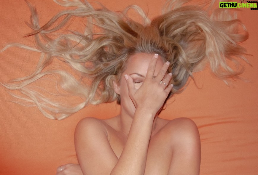 Caroline Flack Instagram - Shot by @savannahmcmillan on a rooftop in LA during a marriage proposal Petit Ermitage