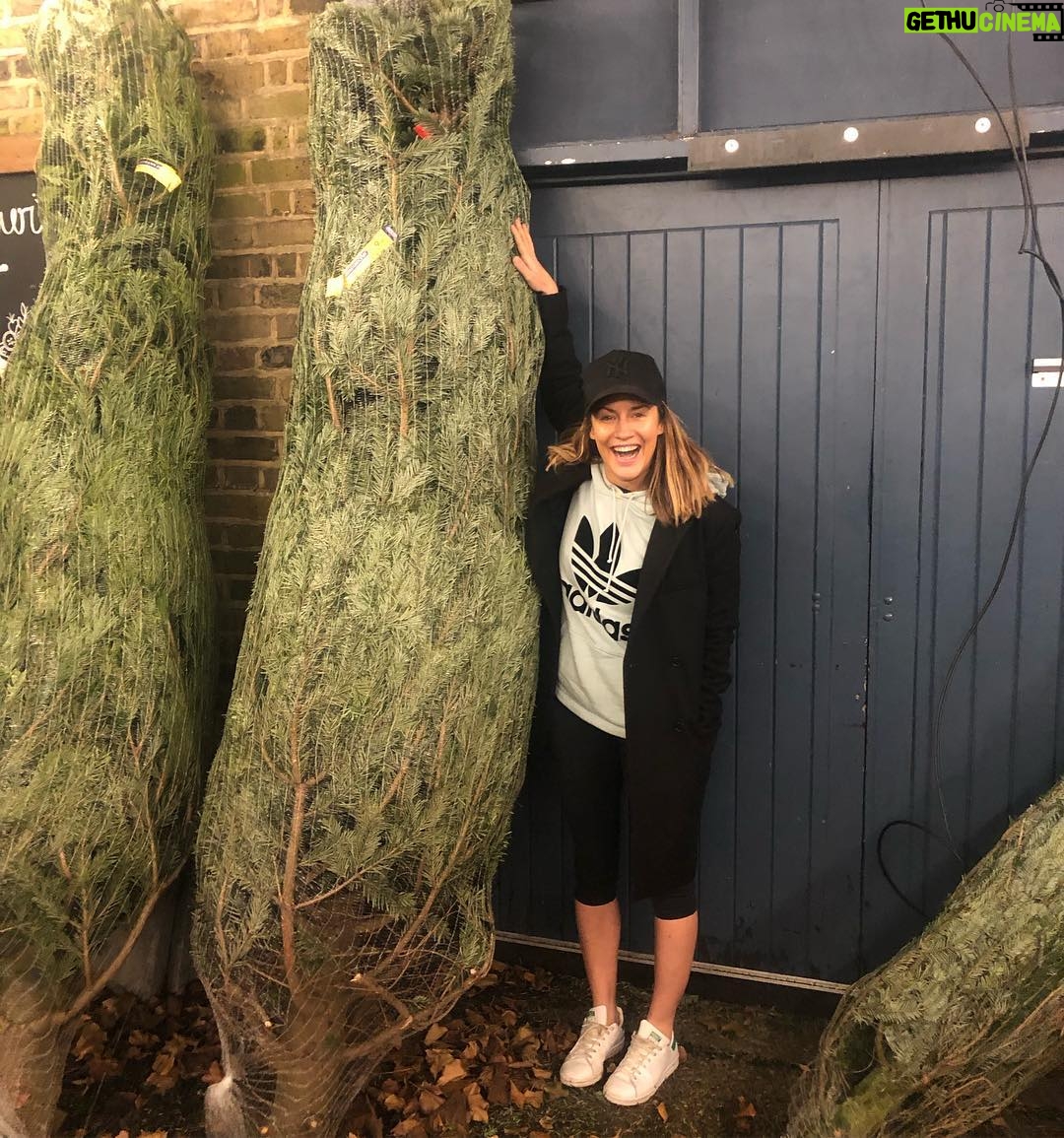 Caroline Flack Instagram - Spot the difference