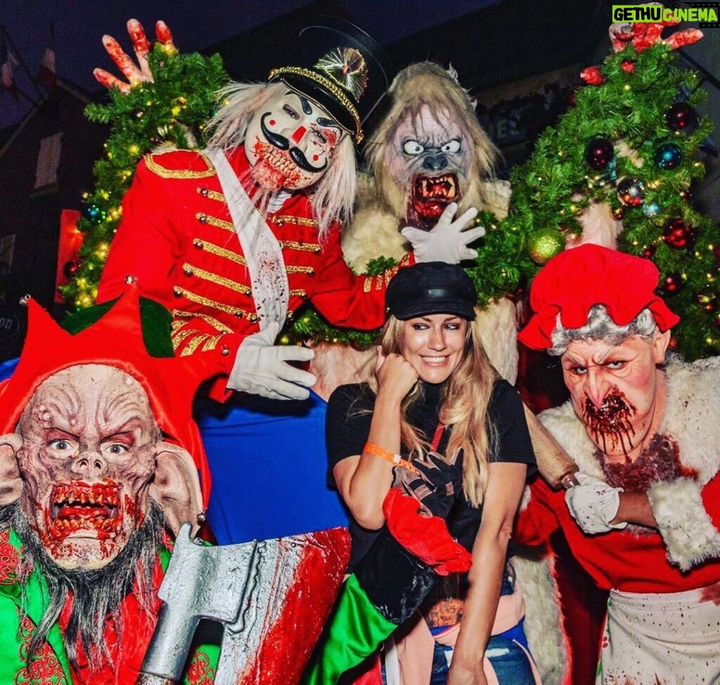Caroline Flack Instagram - Thank you @unistudios for scaring the shit out of me at @horrornights .. looks like an average Christmas at the Flacks to be fair x Hollywood