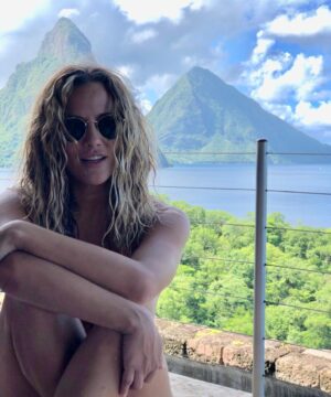 Caroline Flack Instagram - Dreamy Days .....no bloody wonder it won BEST hideaway hotel @hotelsdotcom #wewhotravel