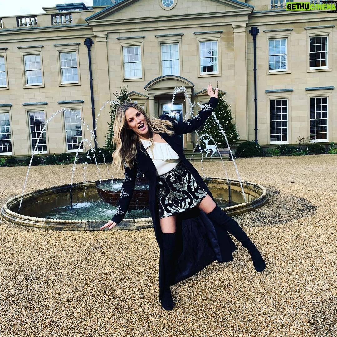 Caroline Flack Instagram - We’re back . Love Island the Christmas reunion coming soon .... @paulcostelloeofficial @ganni @oxygenboutique @dune_london @carrie_elizabeth_jewellery @nisha_stylist @mrvermaak