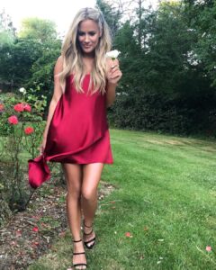 Caroline Flack Instagram - Aftersun Live 10.15 pm ...Dress @michellemasonofficial shoes @sophiawebster ❤️