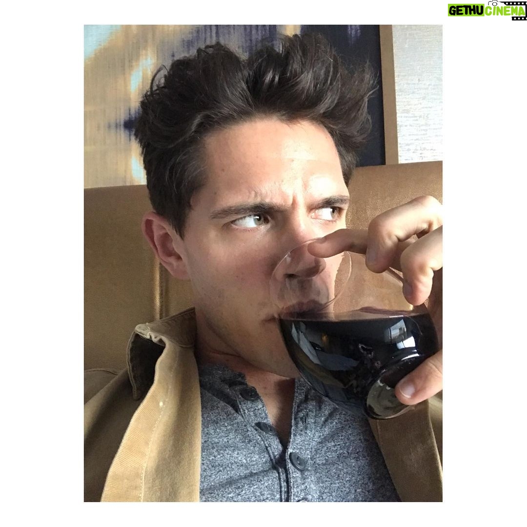 Casey Cott - 329K Likes - Claw hand