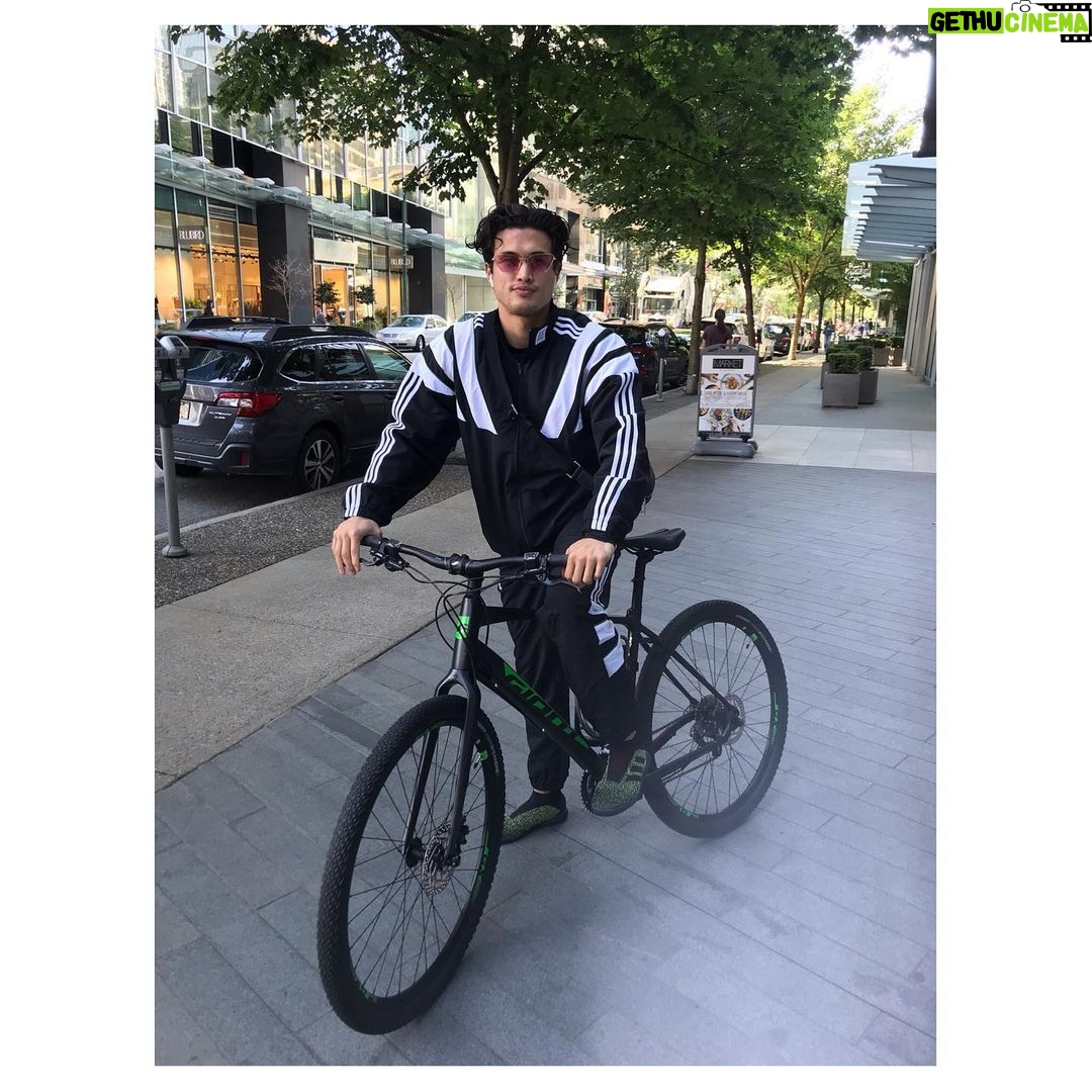 Casey Cott - 495.4K Likes - Sheβs back #season4