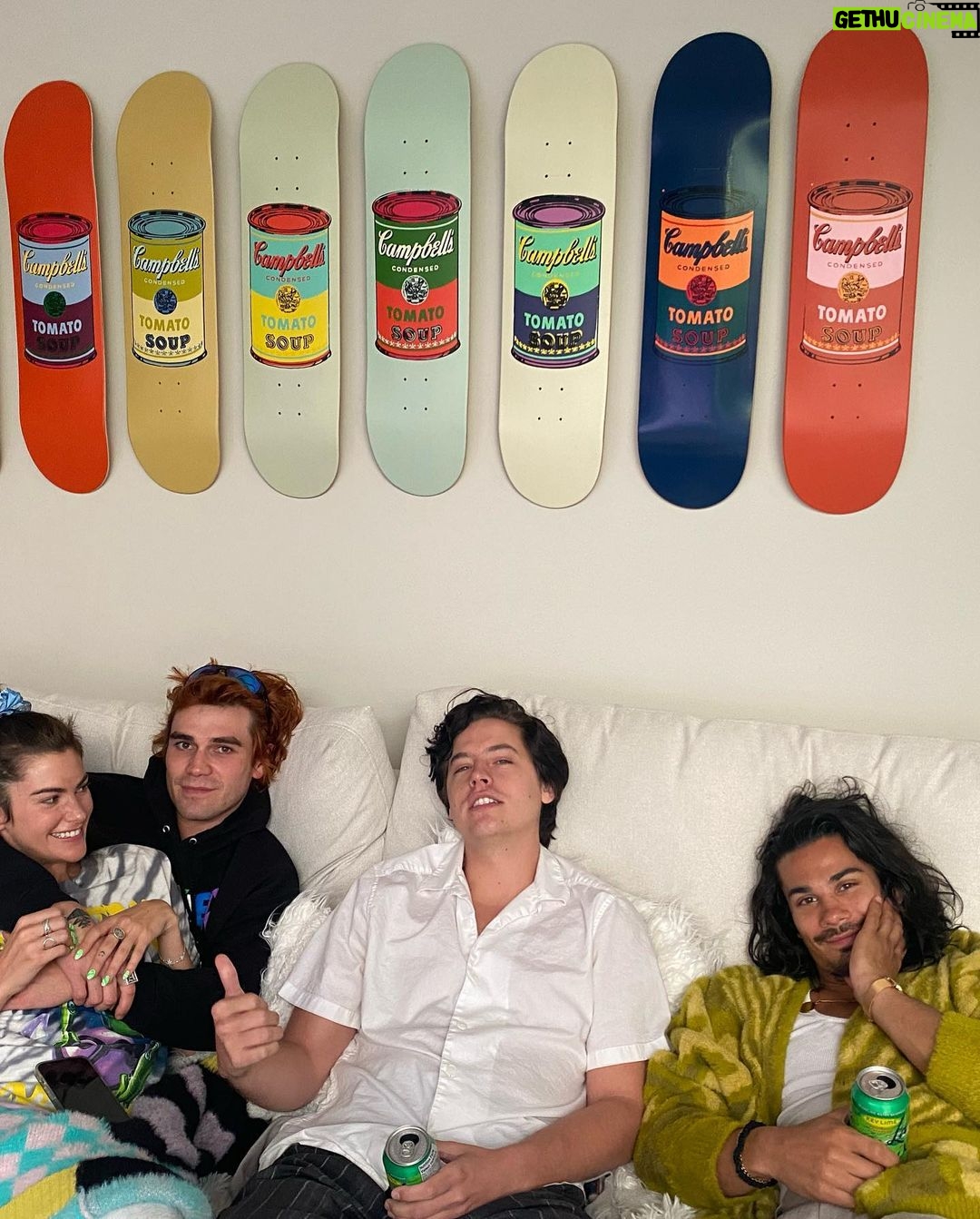 Casey Cott - 424.9K Likes - Year 6 π³