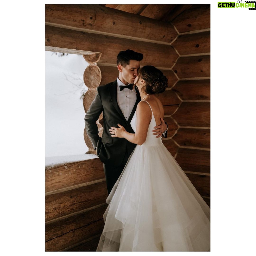 Casey Cott - 328.6K Likes - β€οΈ