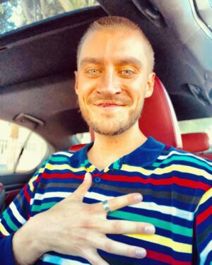 Casey Frey Instagram - Holding space for the next president😌✨💛