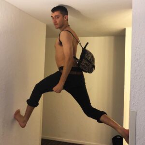 Casey Frey Instagram - When ur cleaning the cobwebs out of ur room and the spider that’s been with u for days has to bounce.