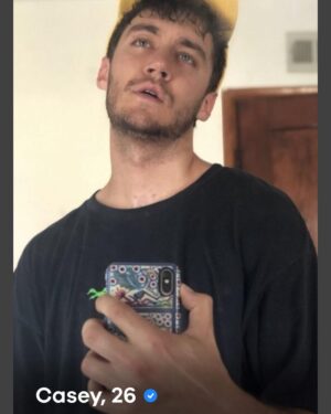 Casey Frey Instagram - Can I talk to u for a second face to face? Great!😄 They’ve added video chat to @Bumble! Download and match with me so we can chat face to face. #bumblepartner